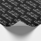 Mijn eerste kerstcadeautje met modern zwart-wit cadeaupapier (Hoek)