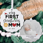 Mijn eerste Kerstmis als moeder met naam en foto Ornament Kaart<br><div class="desc">Show je geluk voor je eerste kerst als moeder met dit prachtige eerste kerst ornament versierd met een rode kerstmuts,  holly blaadjes en kleurrijke kerstverlichting. Gemakkelijk aan te passen met de naam en geboortedatum van uw baby en een van uw favoriete afbeeldingen op de achterkant.</div>