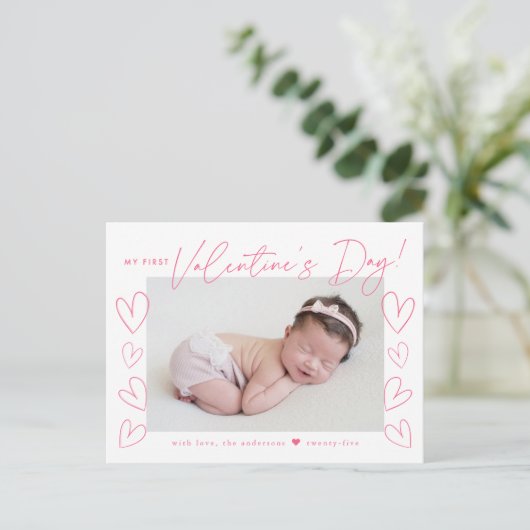 Mijn eerste Valentijnsdag Roze Script Foto Feestdagenkaart (Staand voorkant)