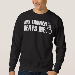 Mijn eigenaar slaat me T-shirt aan