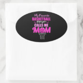 Mijn favoriete Basketbalspeler roept me mama op Ovale Sticker (Tas)