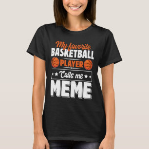 Mijn favoriete skeletspeler noemt me Meme Moederda T-shirt