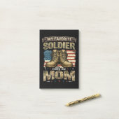 Mijn favoriete soldaat noemt me mama post-it® notes (Op bureau)