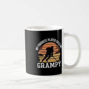 Mijn favoriete speler noemt me Grampy Hockey Grapp Koffiemok