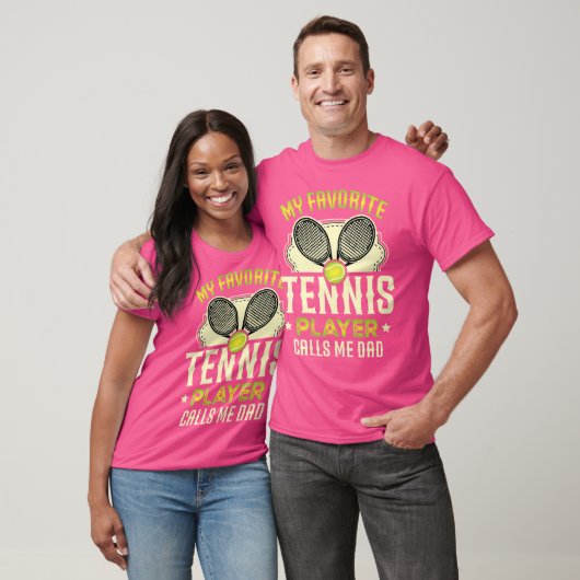 Mijn favoriete Tennisspeler roept me vader op een  T-shirt (Unisex)