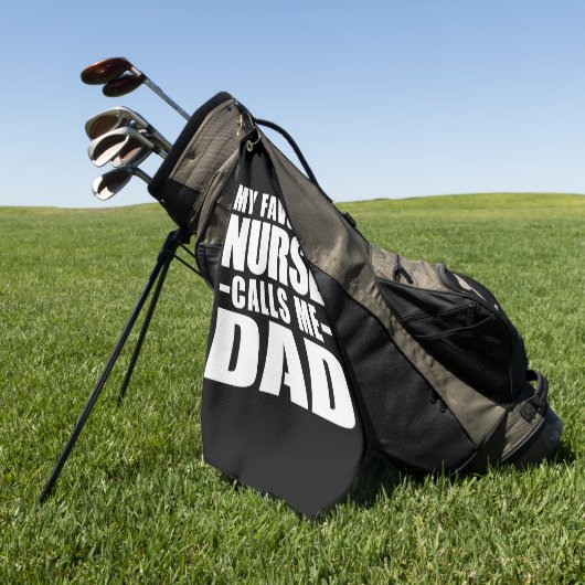Mijn favoriete verpleegster noemt me vader golfhanddoek (Groen)