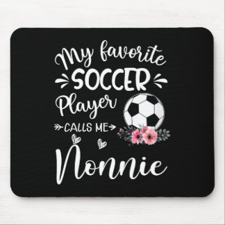 Mijn favoriete voetballer noemt me Nonnie  Muismat