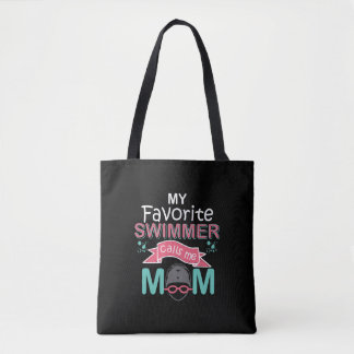 Mijn favoriete zwemmer noemt me mam grappig zwemme tote bag