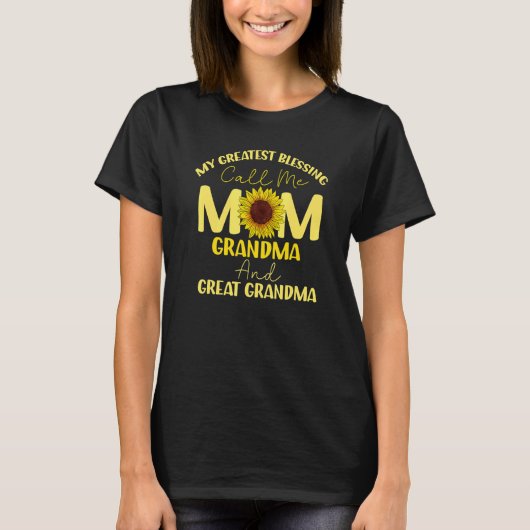 Mijn grootste zegeningen noemen me mama oma groot  t-shirt (Voorkant)