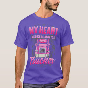 Mijn hart behoort toe aan een vrachtwagenchauffeur t-shirt