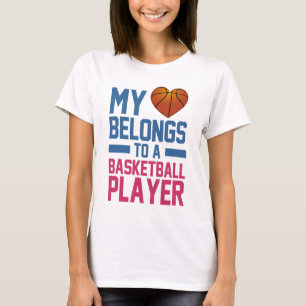 mijn hart behoort tot een basketbalspeler t-shirt