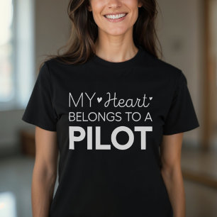 Mijn hart is van een piloot Schattigee piloot vrou T-shirt