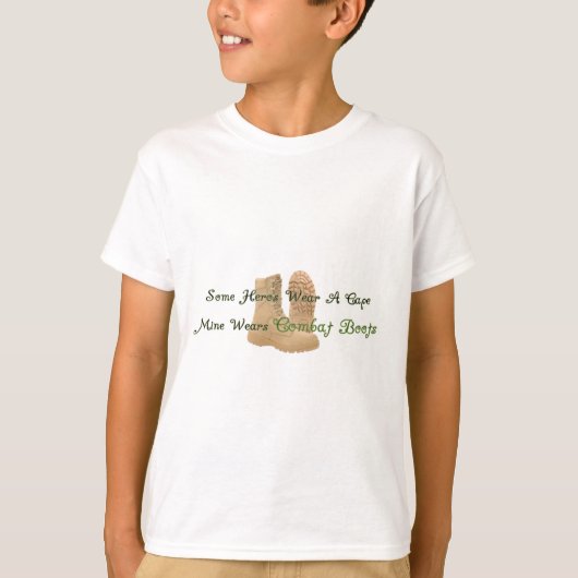 Mijn Hero Wears Combat Boots T-shirt (Voorkant)