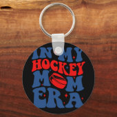 Mijn Hockey Moeder Era Groovy IJshockey Mama Moede Sleutelhanger (Voorkant)