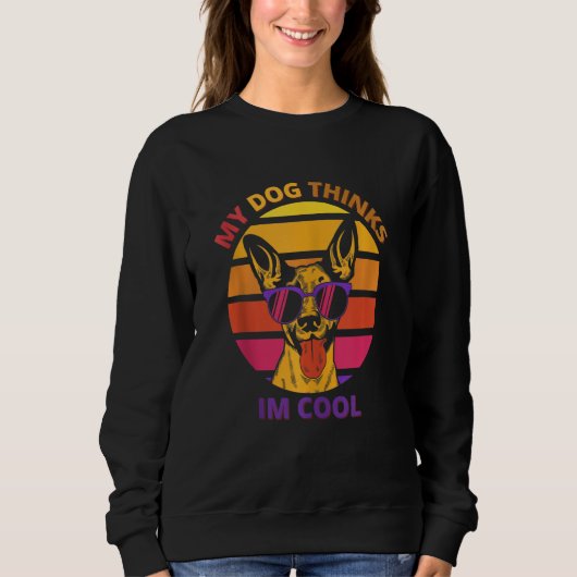 Mijn hond denkt dat ik cool ben - Retro Style Dog Trui (Voorkant)