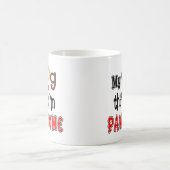 Mijn hond denkt dat ik Pun-typografie ben Koffiemok (Center)