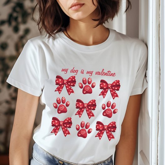 Mijn hond is mijn Valentijn rode boegpootjes T-shirt