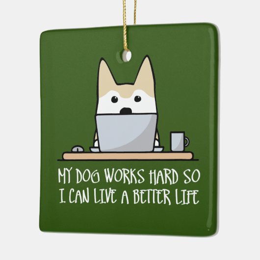 Mijn hond werkt hard keramisch ornament (Links)