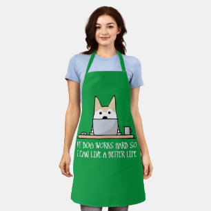 Mijn hond werkt hard schort