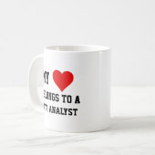 Mijn hoort bij een data-analist  koffiemok (Voorkant links)
