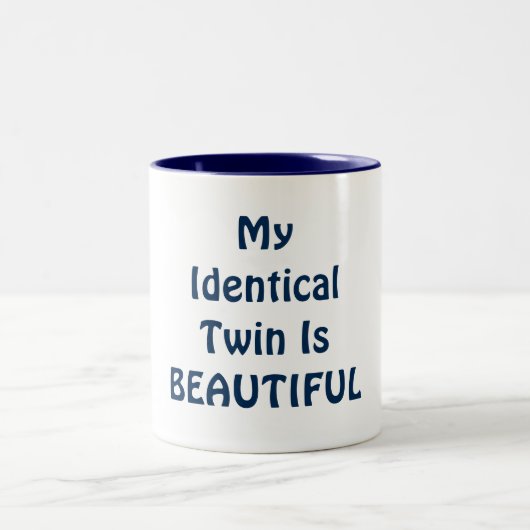 MIJN **IDENTIEKE TWIN IS MOOI** MOK (Center)