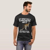 Mijn kangoeroe heeft een dierverzorger t-shirt (Voorkant volledig)