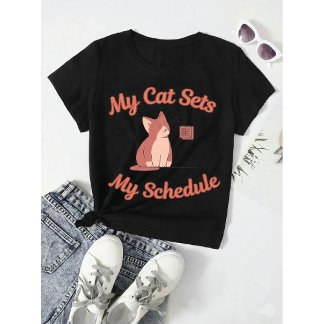 Mijn kat bepaalt mijn schema | Grappige WFH-baas h Tri-Blend Shirt