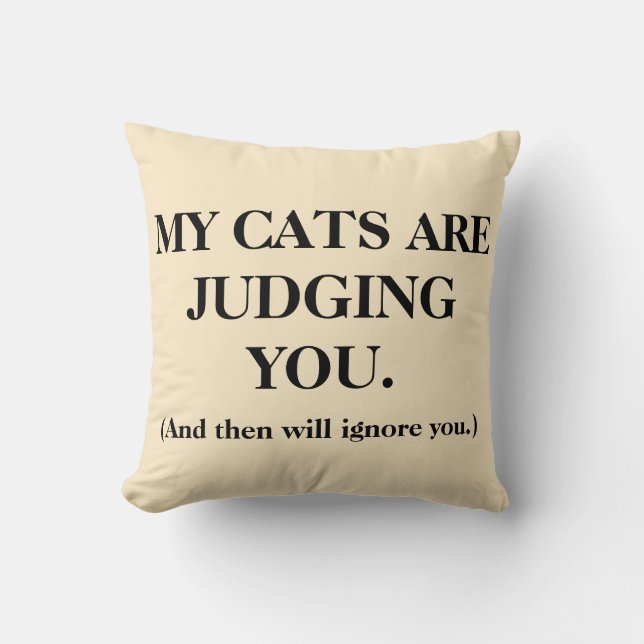 Mijn katten beoordelen je kussen (Voorkant)
