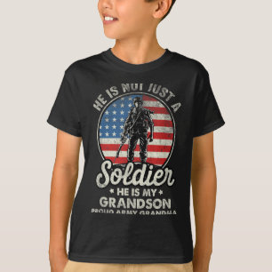 Mijn kleinzoon is een soldaat citaat trotse leger t-shirt