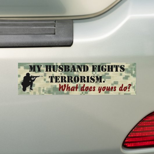 Mijn man vecht tegen terrorisme bumpersticker (Op auto)