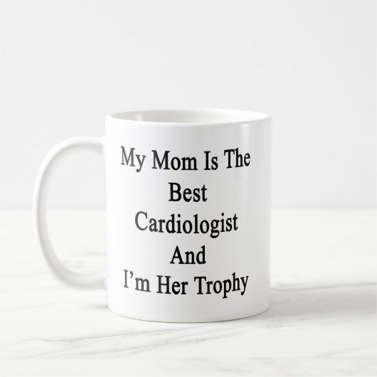 Mijn moeder is de beste cardioloog en ik ben haar  koffiemok (Links)