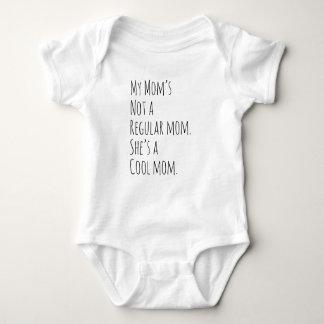 Mijn moeder is geen gewone moeder, ze is een coole romper