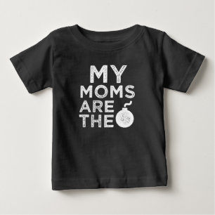 Mijn moeders zijn het bomgrappige baby shirt