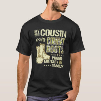 Mijn neef draagt de Combat Boots Dog Tags Proud Mi T-shirt