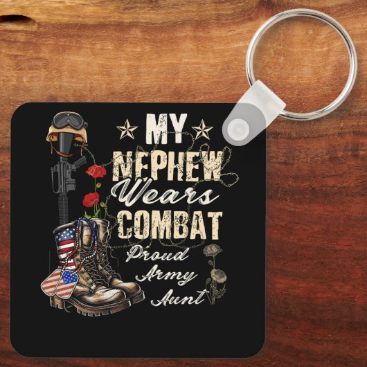 Mijn Nephew draagt een gevechtsboot van het rode l Sleutelhanger (Achterkant)