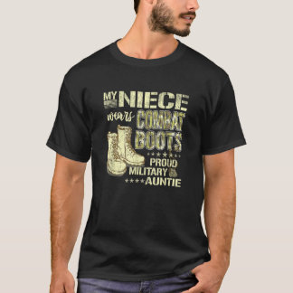 Mijn nicht draagt gevechtslaarzen hondenpenningen t-shirt
