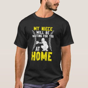 Mijn nicht Softbal Catcher Oom Van Een Softbal Cat T-shirt