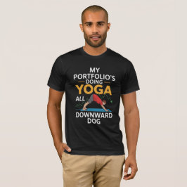 Mijn portfolio doet yoga helemaal naar beneden hon t-shirt