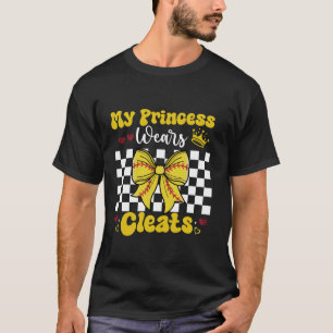 Mijn prinses draagt cleats softball mom coquette m t-shirt
