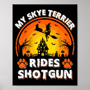 Mijn Skye-terriër rijdt op heksenschot Halloween Poster