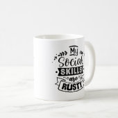 Mijn sociale vaardigheden zijn grappig introvert koffiemok (Voorkant rechts)