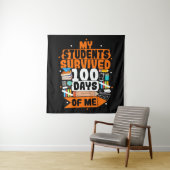 Mijn studenten hebben 100 dagen met mij overleefd wandkleed (In situ)