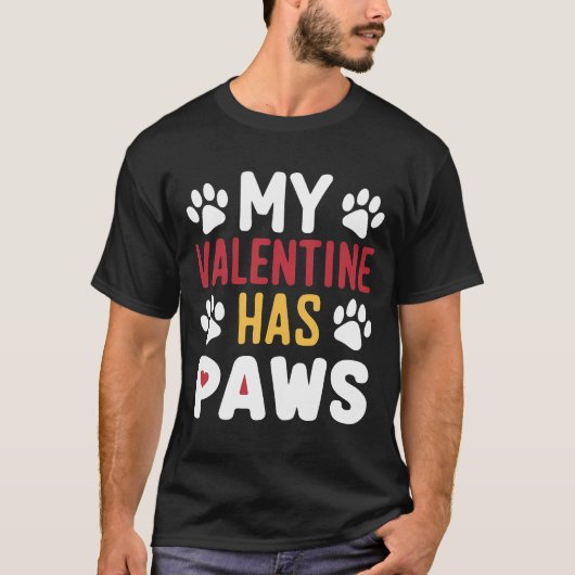 Mijn Valentijn heeft Valentijnsdag Paws Funny Dog T-shirt (Voorkant)