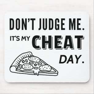 Mijn valsspeldag eet pizza dieet humor muismat