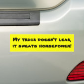 Mijn vrachtwagen lekt niet bumpersticker (Op auto)