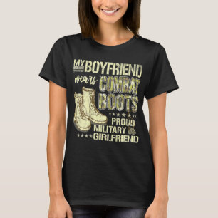 Mijn vriend Wears Combat Boots: Militair Girlfri T-shirt