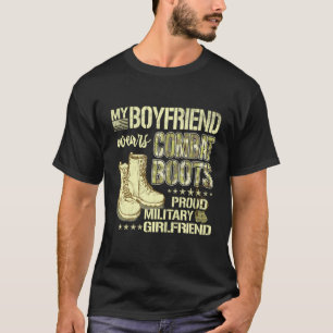 Mijn vriend Wears Combat Boots Militaire Girlfrien T-shirt