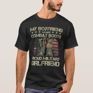 Mijn vriend Wears Combat Boots Proud Militaire Gir T-shirt