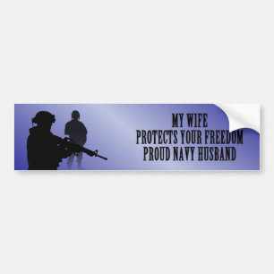 Mijn vrouw beschermt uw vrijheid (marine-echtgenoo bumpersticker