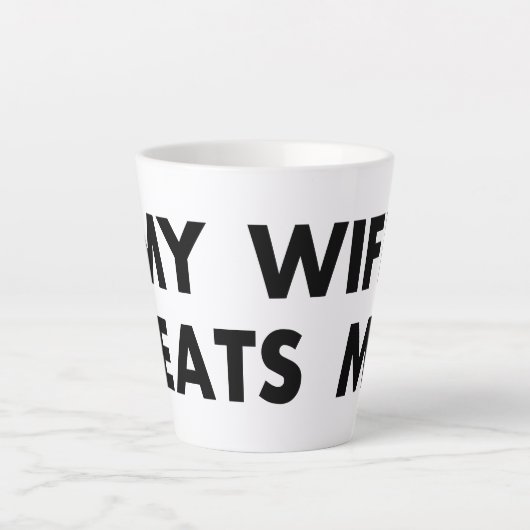 Mijn vrouw slaat me retro  grappig latte mok (Voorkant)